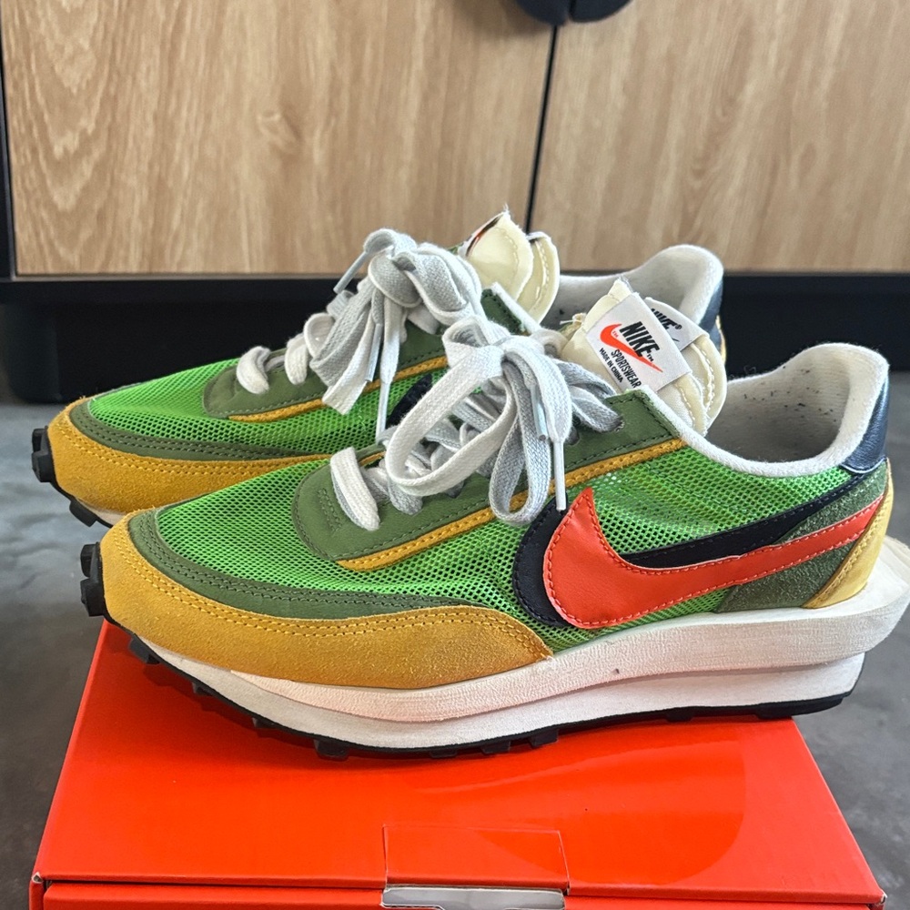 Nike sacai waffle green gusto 6.5 men’s 8 women’s
